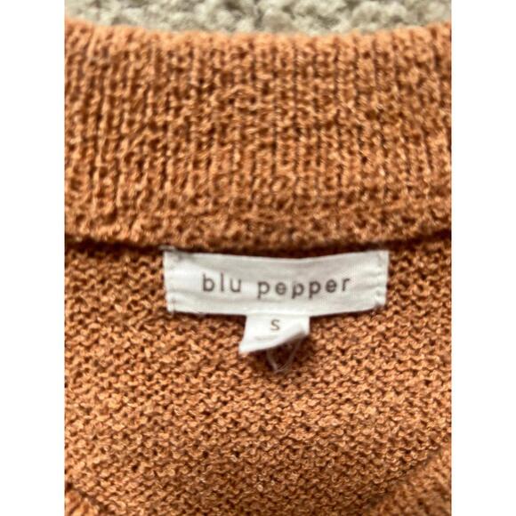 Top - Picture 3 of 3